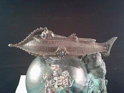 20 000 LEAGUES UNDER THE SEA MUSICAL SNOW GLOBE With PIN DISNEY