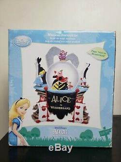 Alice In Wonderland Musical Snow Globe Queen of Hearts Disney Store