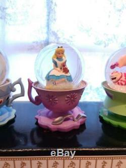 Alice in the Wonderland Snow Globe Disney Store 25th Memorial Snow Dome Disney