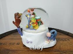 Christmas 1999 Pooh & Friends Automaticed 25 Musical Song(s) Snow Globe WithBox