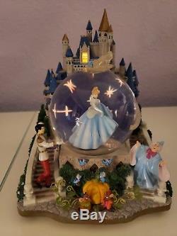 Cinderella Castle Light Up Musical Movement Snow Globe Disney Some Marks Rare