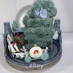 Cinderella/midnight Magic Snow Globe Tested And Works (see Description)