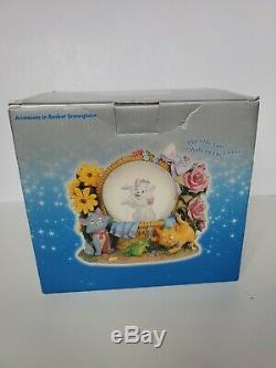 DISNEY Aristocats in Basket RETIRED Musical Snow Globe RARE in original box