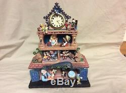 DISNEY PINOCCHIO DIORAMA FIGURE STORY OF MY LIFE WithMUSIC BOX AND CLOCK