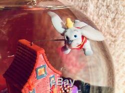 DISNEY SCHNEEKUGEL Dumbo SPIELUHR Masters of Animation RARITÄT SELTEN Snowglobe