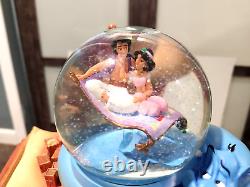Discontinued Rare HTF Hallmark Disney Aladdin Snow Globe Jasmine Genie
