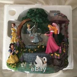 Disney 4 Princesses Aurora Belle SWAN GARDEN Musical Figurines SnowGlobe-IOB