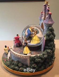 Disney 5-Princess Musical Dancing Snow Globe 9x10H Once Upon A Dream Excellent