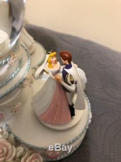 Disney 5 Princesses & Princes Wedding Cake Musical Snowglobe Everlasting Love