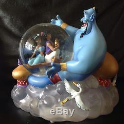 Disney Aladdin, Jasmine & Genie MAGICAL RIDE Musical Moving Fig Snowglobe MIB
