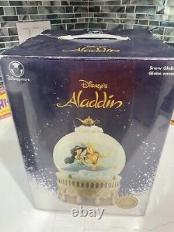 Disney Aladdin & Jasmine Musical Jumbo Snow Globe A Whole New World 1992 RARE