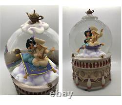 Disney Aladdin & Jasmine Musical Jumbo Snow Globe Plays A Whole New World 1992