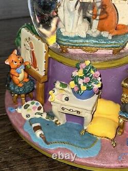 Disney Aristocats and Cats Musical Snow Globe Everybody Wants To Be A Cat RARE