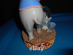 Disney Auctions DA19767 Mrs. Jumbo Washes Dumbo Snowglobe Limited Edition /350