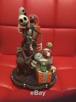 Disney Auctions Making Christmas Nightmare before Christmas Snowglobe LE 500