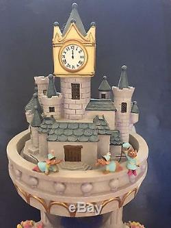 Disney Cinderella at the Castle at Midnight Musical Snow Globe RARE
