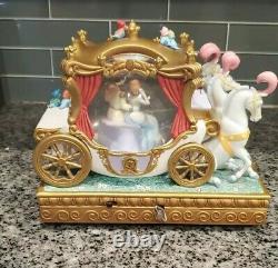 Disney Cinderella carriage snow globe