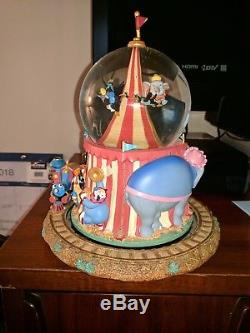 Disney Dumbo musical snow globe Rare