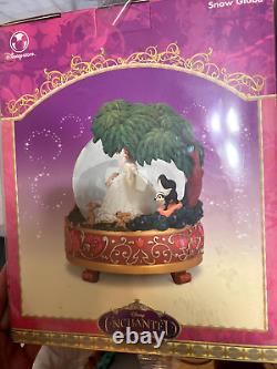 Disney Enchanted Giselle Snow Globe New In Box