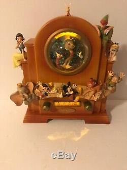 Disney Exclusive snow globe Jimminy Cricket when you wish upon a star RARE