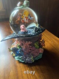 Disney Finding Nemo Snow Globe