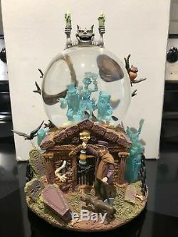 Disney Haunted Mansion Musical Snowglobe Hitchhiking Ghosts Water Snow Globe 999