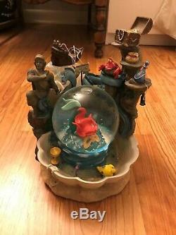 Disney LITTLE MERMAID Ariel Snow Globe Musical Snow Globe Fountain Figurine