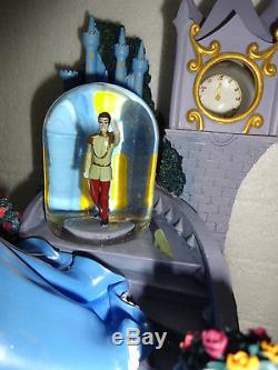 Disney Limited Edition CINDERELLA Snow Globe with COA VERY RARE