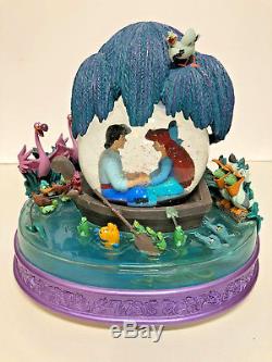 Disney Little Mermaid Kiss the Girl Snowglobe Ariel