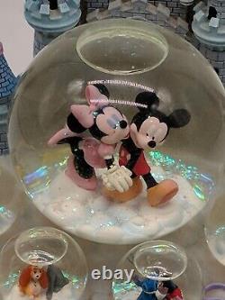 Disney Loves First Kiss Snow Globe With Box- Lilo & Stitch Lady & The Tramp