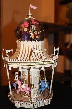 Disney MARY POPPINS Carousel Musical Rotation Snowglobe