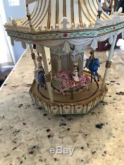 Disney Mary Poppins Carousal Snow Globe plays Jolly Holiday, Please read details