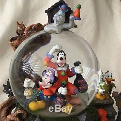 Disney Mickey Mouse Fab 5HALLOWEEN Sound Effect Lite Up Figurines Snowglobe-MIOS