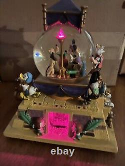 Disney Minnie Mouse Egyptian Cleopatra Light Up Snow Globe-read Details