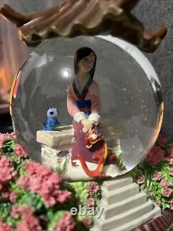 Disney Mulan Snow Globe. Plays Reflection