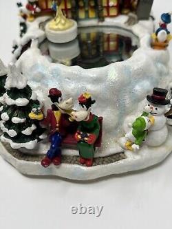Disney Musical Snow Globe Christmas to Remember 1999 with Box Clean WORKS