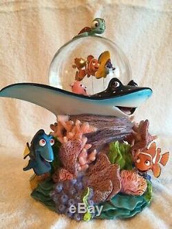 Disney NEMO CORAL REEF OVER THE WAVES Musical Snowglobe