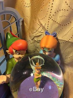 Disney PETER PAN TINKER BELL WENDY MUSICAL BLOWER SNOW GLOBE I CAN FLY SONG