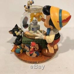 Disney Pinocchio Fishbowl Cleo SNOWGLOBE RARE with Box