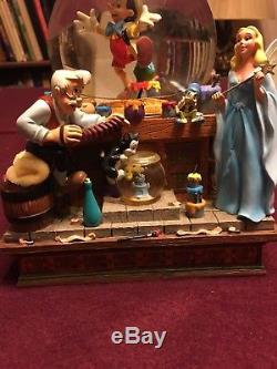 Disney Pinocchio Share Dream Come True Parade Musical Rotating Snow Globe