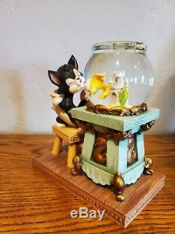 Disney Pinocchio Snow Globe FIGARO and CLEO Fishbowl Snowglobe