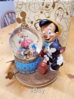 Disney Pinocchio Snow globe
