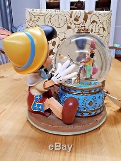 Disney Pinocchio Snow globe