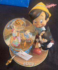 Disney Pinocchio and Figaro Musical Snow Globe Brahm's Waltz
