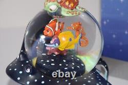 Disney Pixar FINDING NEMO Over The Waves MR RAY Coral Reef DORY Music Snow Globe