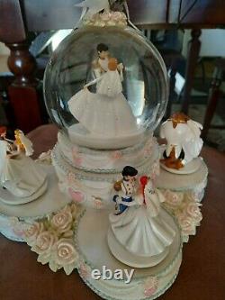Disney Princess Wedding Large Musical Snow Globe, Perfect Working Condition