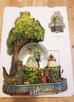 Disney Princess and the Frog Tiana Snow Globe