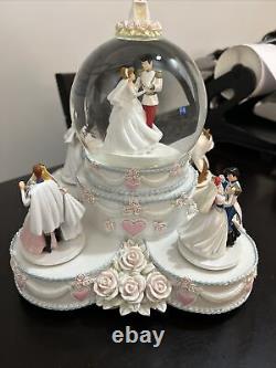Disney Princesses Wedding Cake Music Snow globe Cinderella Belle Ariel Figurine