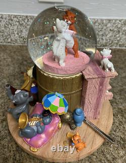 Disney Rare aristocats Snow Globe LE