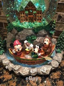 Disney Resort Wilderness Lodge Mickey Donald Goofy snowglobe